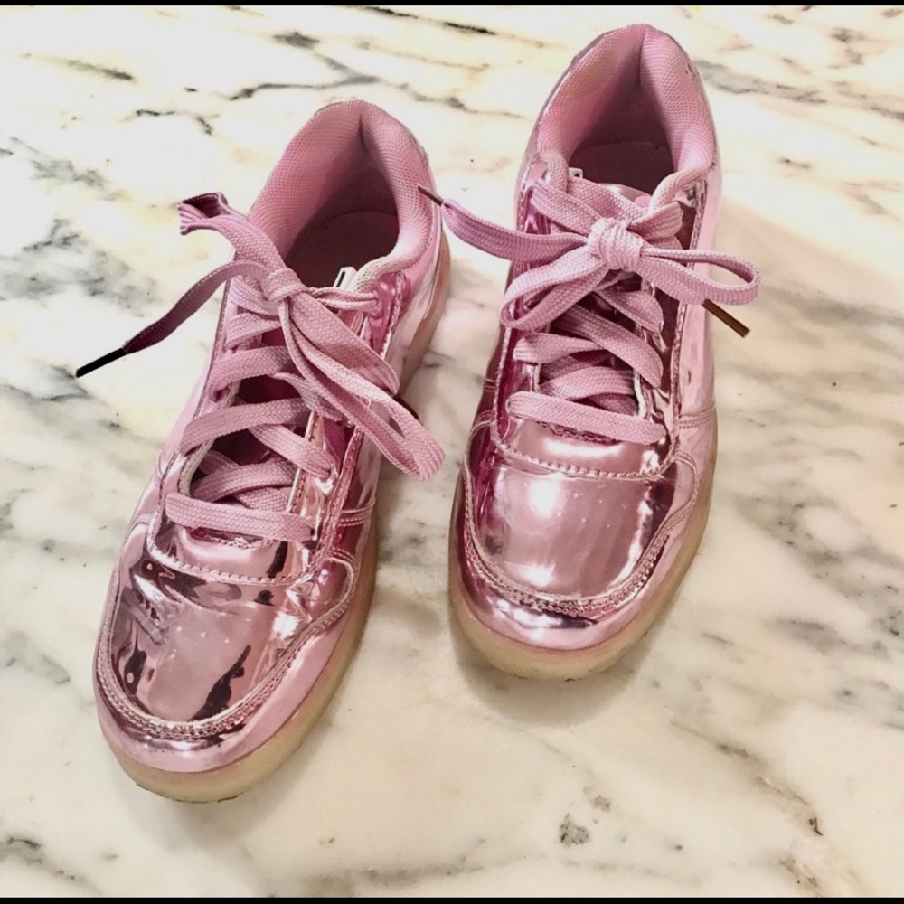 Low Top LED Light Up Sneakers